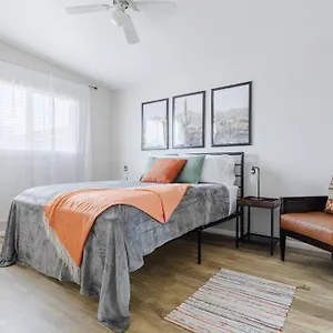 Apartment Desert Chic - 2 Bed With Yard, Scottsdale